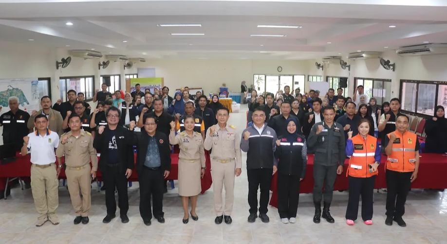 รองผู้ว่าฯ ปัตตานี เปิดการฝึกอบรมกองอำนวยการป้องกันและบรรเทาสาธารณภัยจังหวัด/ศูนย์บัญชาการเหตุการณ์จังหวัด เตรียมพร้อมรับมืออุทกภัย ปี 2569