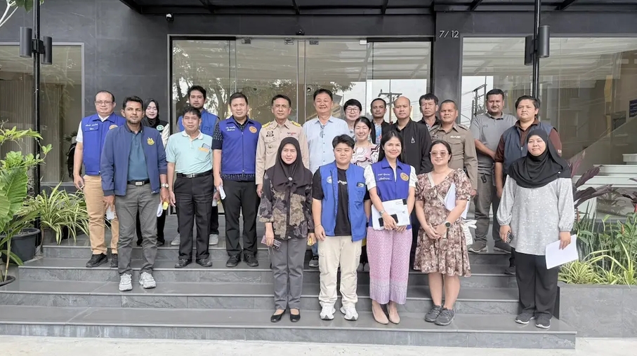 รองผู้ว่าฯ ปัตตานี นำคณะลงพื้นที่ตรวจสอบการขอต่อใบอนุญาตและขออนุญาตประกอบธุรกิจโรงแรม เพื่อให้เป็นไปตามกฎหมายและมาตรฐานที่กำหนด