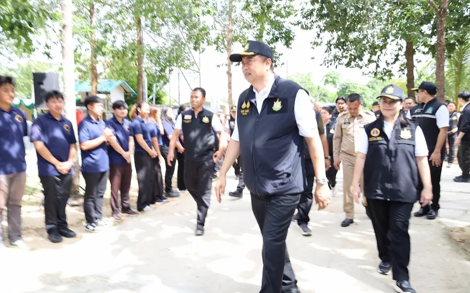 &ldquo;สุชาติ&rdquo; รัฐมนตรีว่าการกระทรวงทรัพยากรธรรมชาติและสิ่งแวดล้อม ลงพื้นที่ อำเภอนาหม่อม ติดตามโครงการน้ำบาดาลเพื่อความมั่นคงระดับชุมชน
