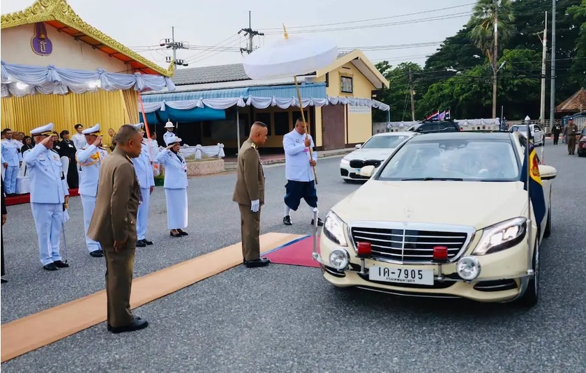 รองผู้ว่าฯ ปัตตานี พร้อมส่วนราชการ ร่วมส่งเสด็จฯ กรมสมเด็จพระเทพฯ หลังเสด็จพระราชดำเนินทรงปฏิบัติพระราชกรณียกิจในพื้นที่จังหวัดปัตตานี