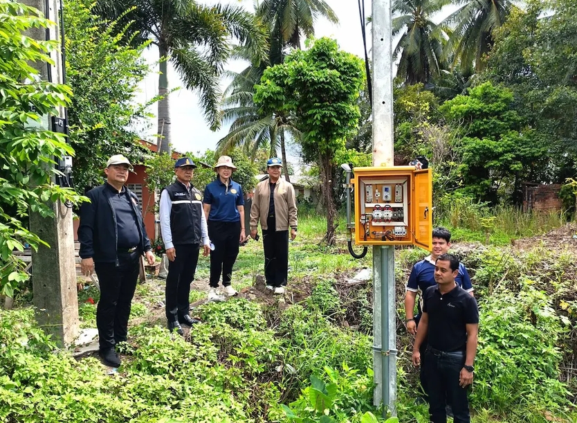 รองผู้ว่าฯ ปัตตานี ลงพื้นที่ตรวจรับงานปรับปรุงถนน-ระบบไฟจราจร ทางหลวงหมายเลข 42 มุ่งยกระดับเศรษฐกิจและความปลอดภัยประชาชน
